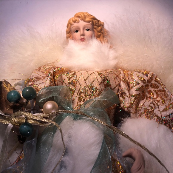 Angel Tree Topper - Picture 2 of 3
